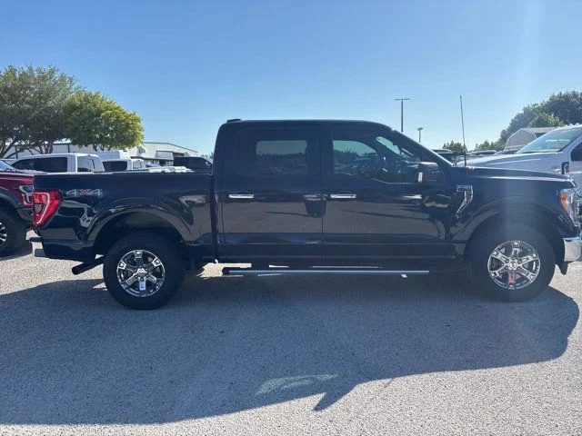 Used 2022 Blue Ford XLT image 4