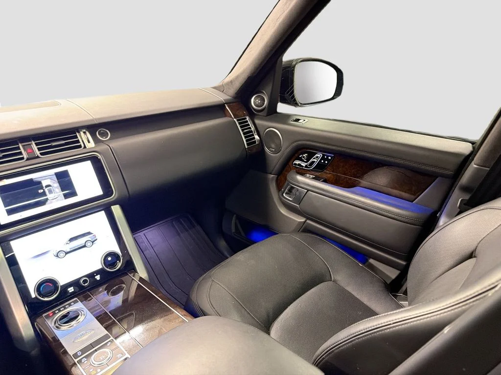 Used 2020  Land Rover HSE image 24