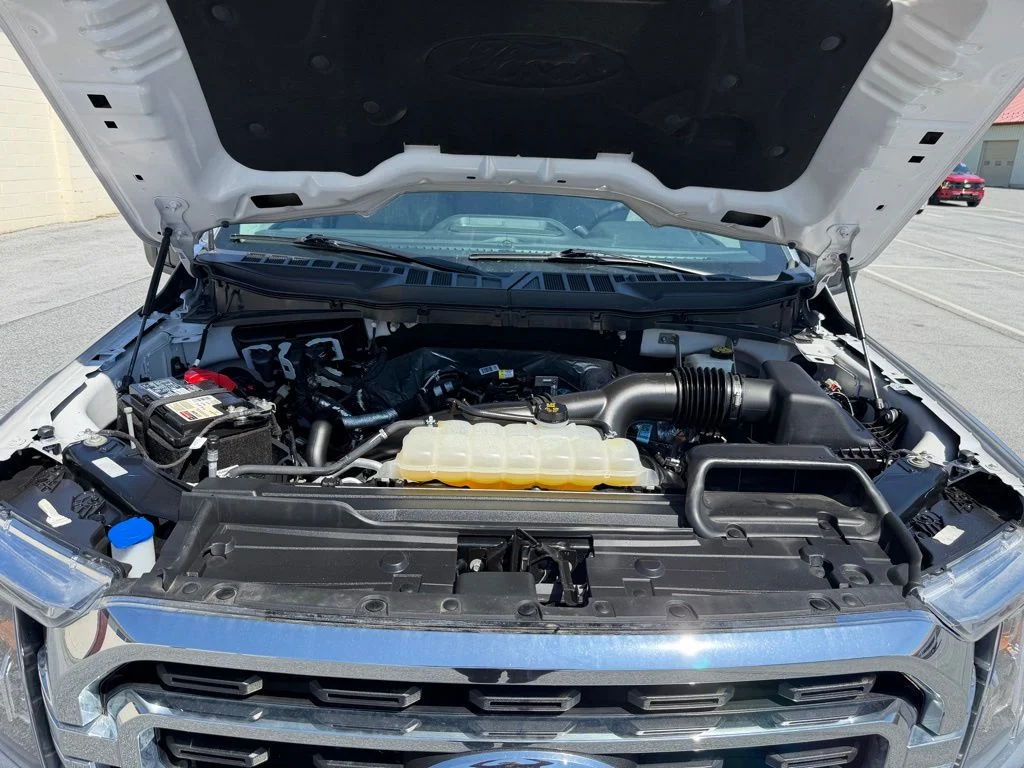 Used 2023 Silver Ford XLT image 21