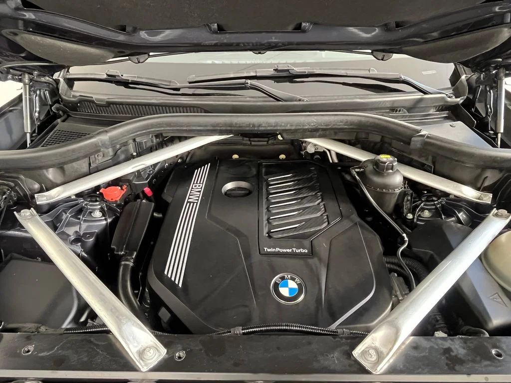Used 2020 Gray BMW xDrive40i image 18