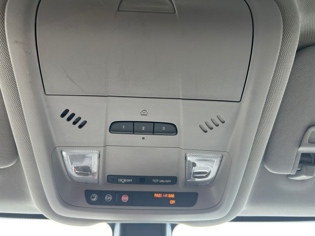 Used 2019 Silver Chevrolet LT image 29