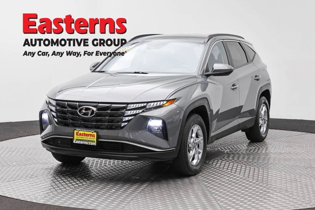 Used 2024 Gray Hyundai SEL image 1