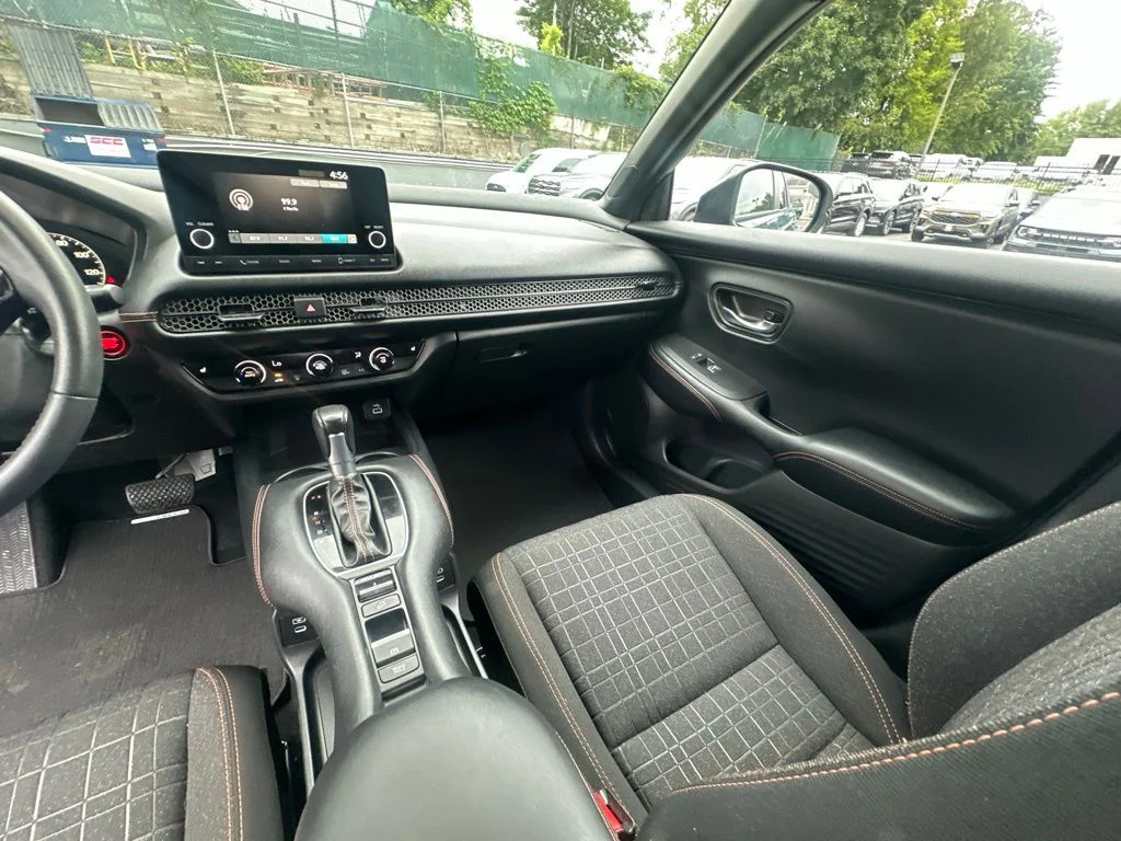 Used 2024  Honda Sport image 27