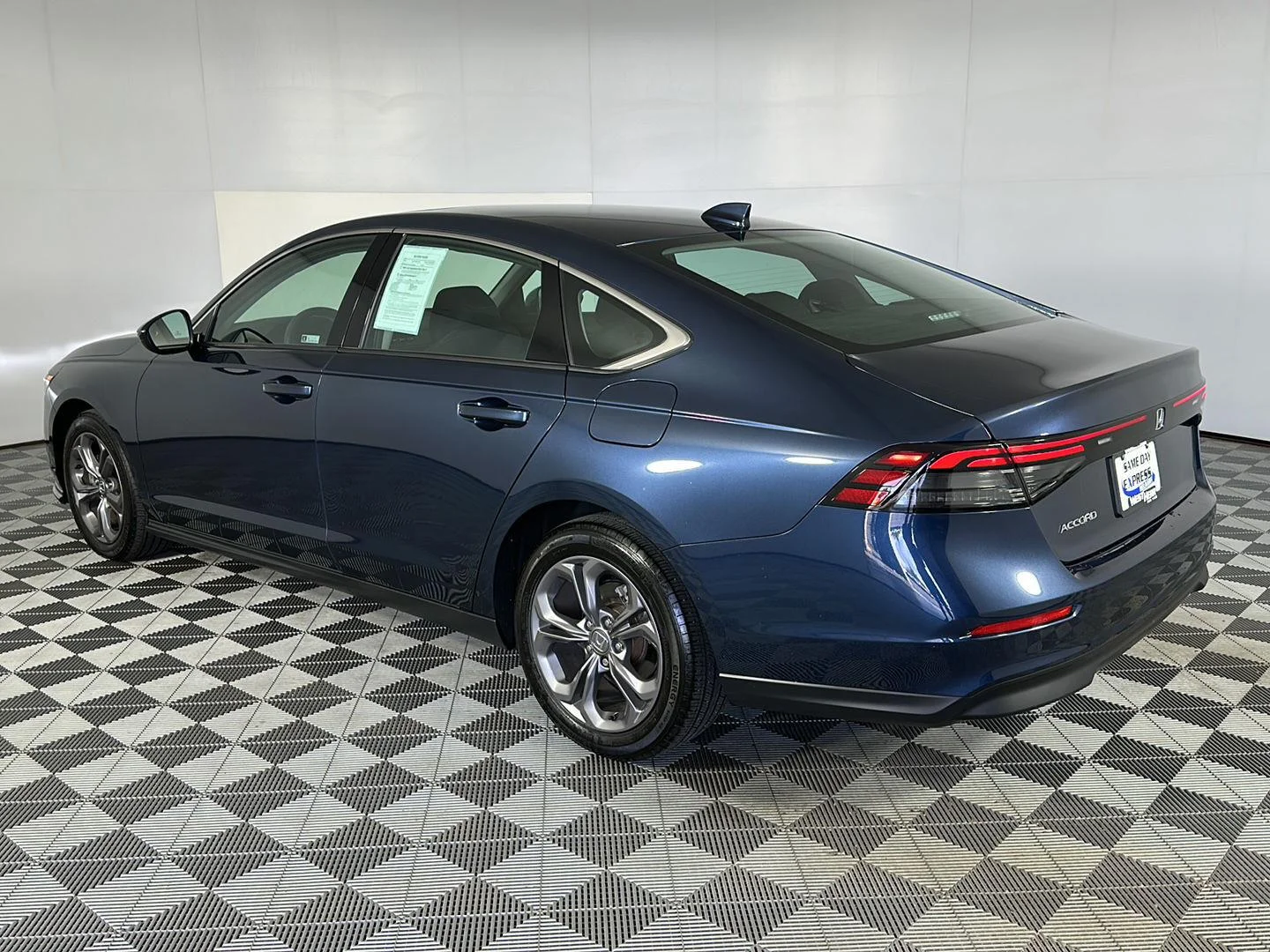 Used 2024 Canyon River Blue Metallic Honda EX image 26