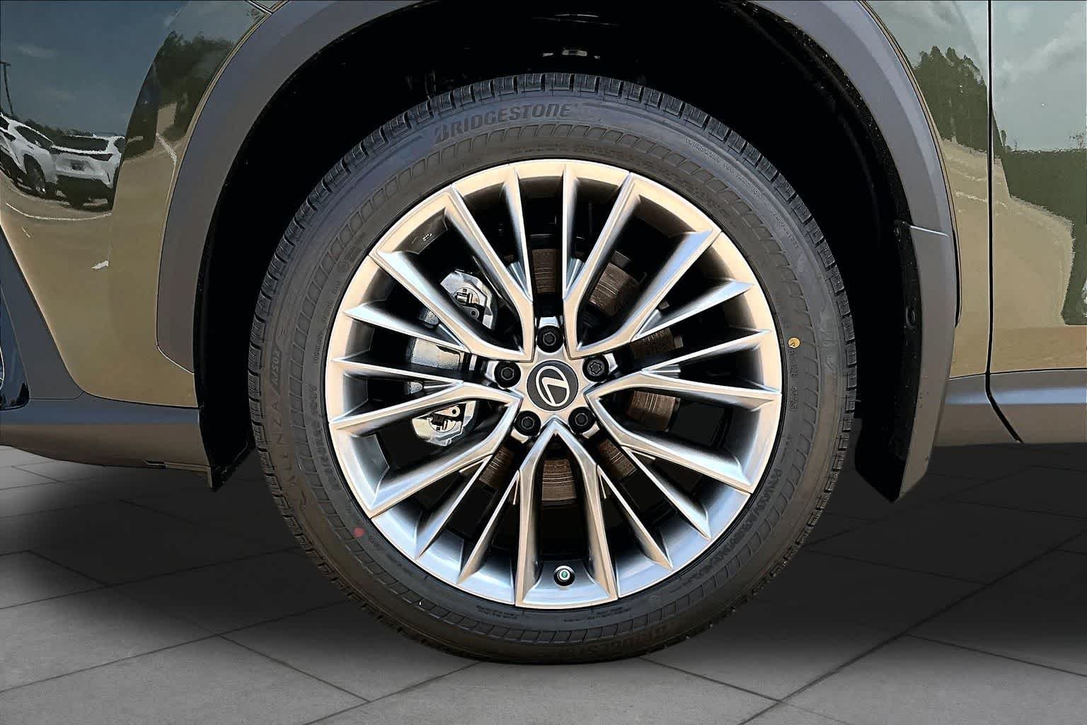 New 2026 Nori Green Pearl Lexus LUXURY AWD image 11