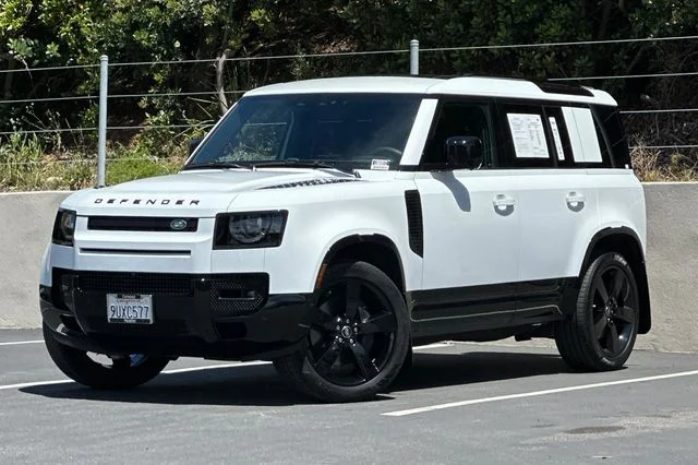 2025 Land Rover Defender 110 X-Dynamic SE P400's photo