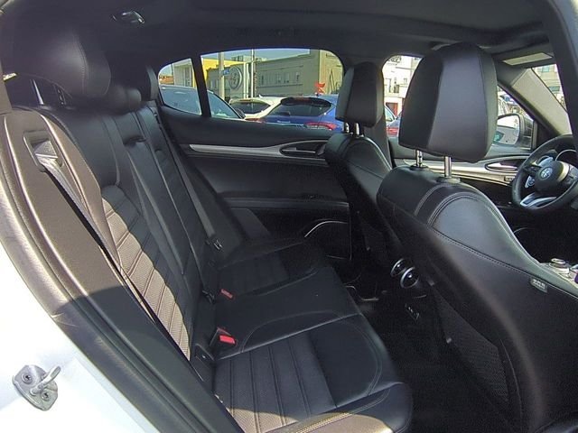 Certified Used 2023 Alfa White Alfa Romeo Veloce image 25