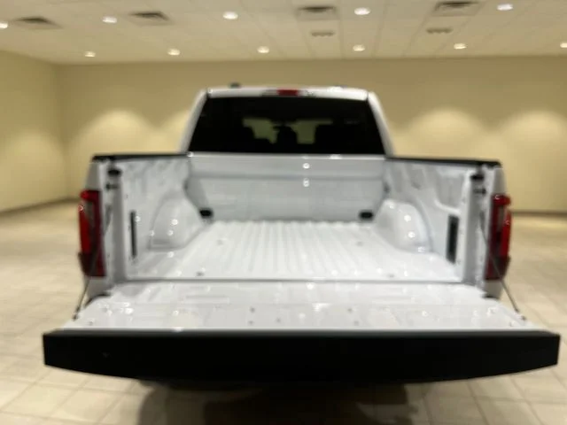 New 2026 Oxford White Ford XLT image 21