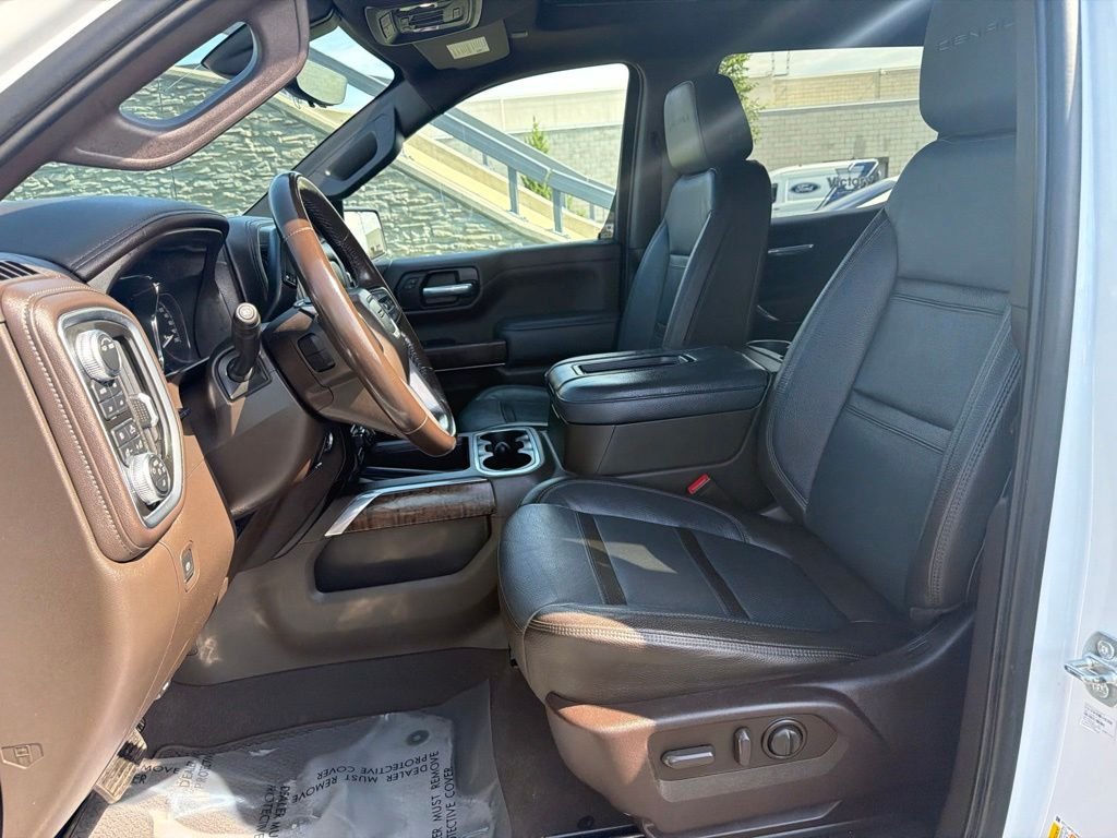 Used 2021 White GMC Denali image 10