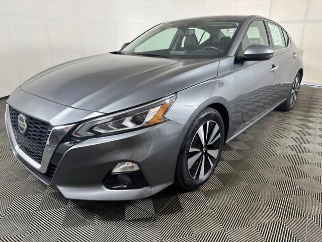 Used 2019 Gun Metallic Nissan 2.5 SL image 8