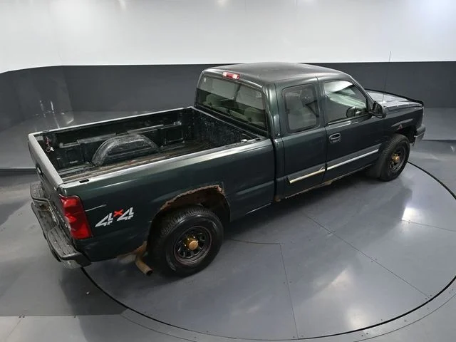 Used 2003 Green Chevrolet LS image 45