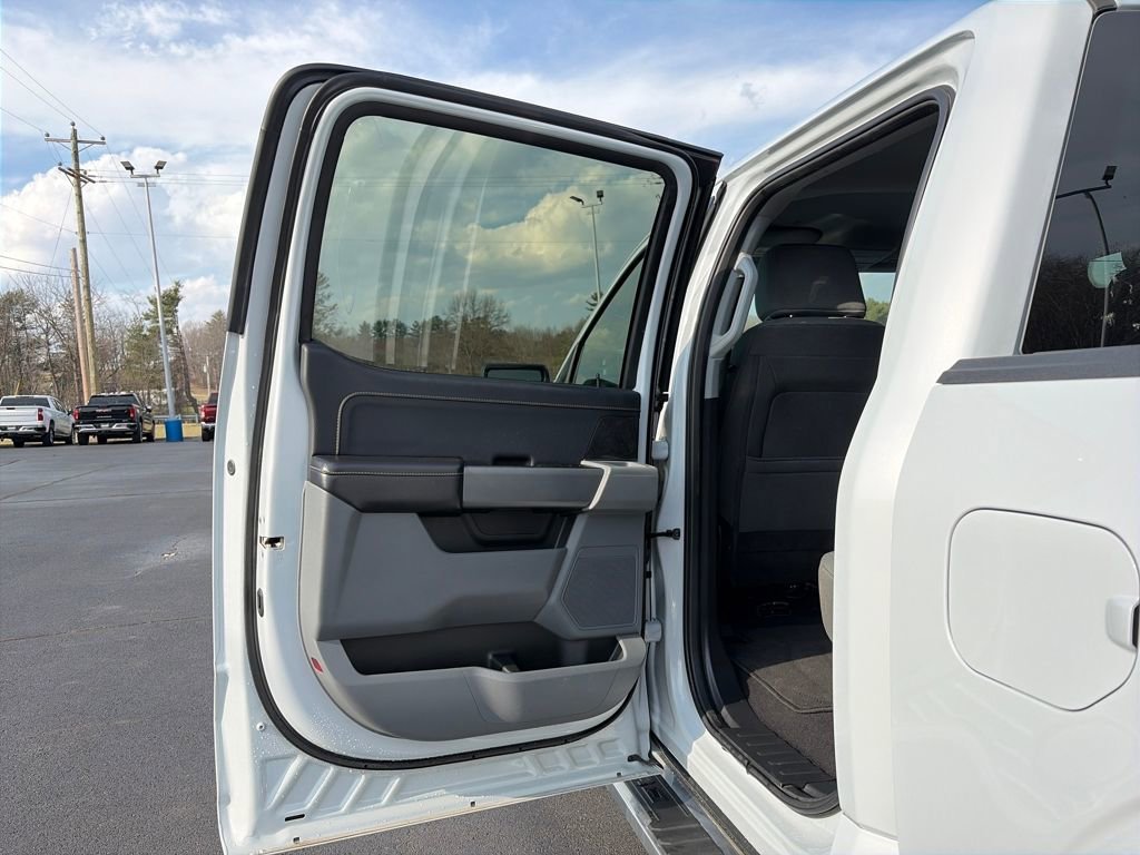 2025 Ford F-150 XLT - Photo 26