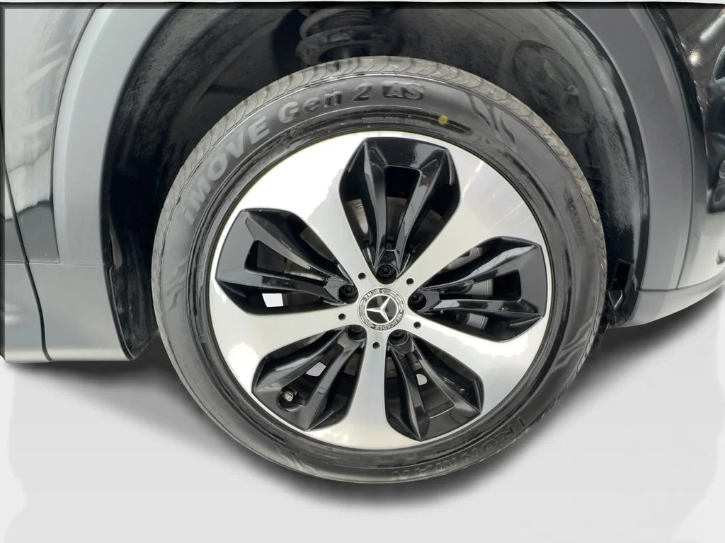 Used 2025 Black Mercedes-Benz GLB 250 image 13
