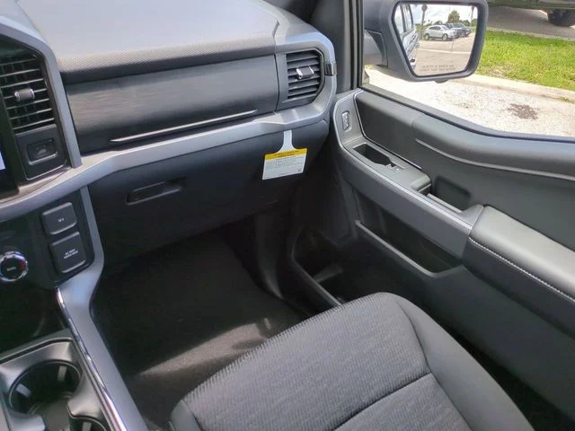 New 2026 Iconic Silver Metallic Ford XLT image 17