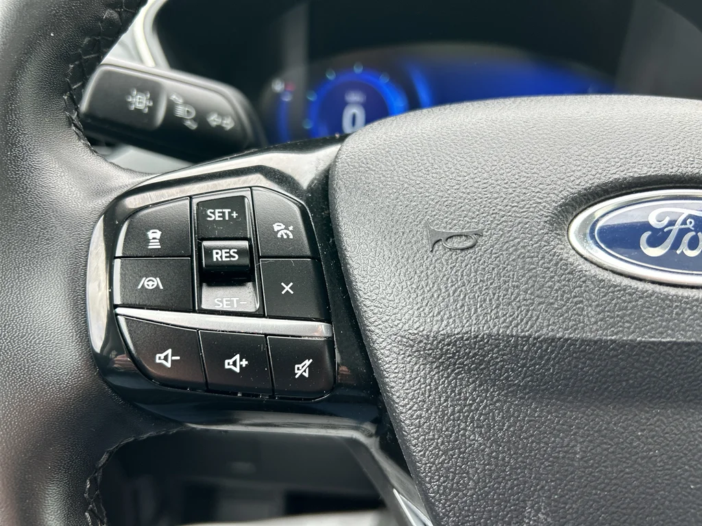 Used 2022 Stone Blue Metallic Ford SEL image 11