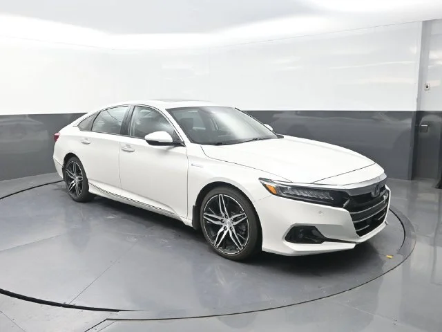 Used 2021 White Honda Touring image 10
