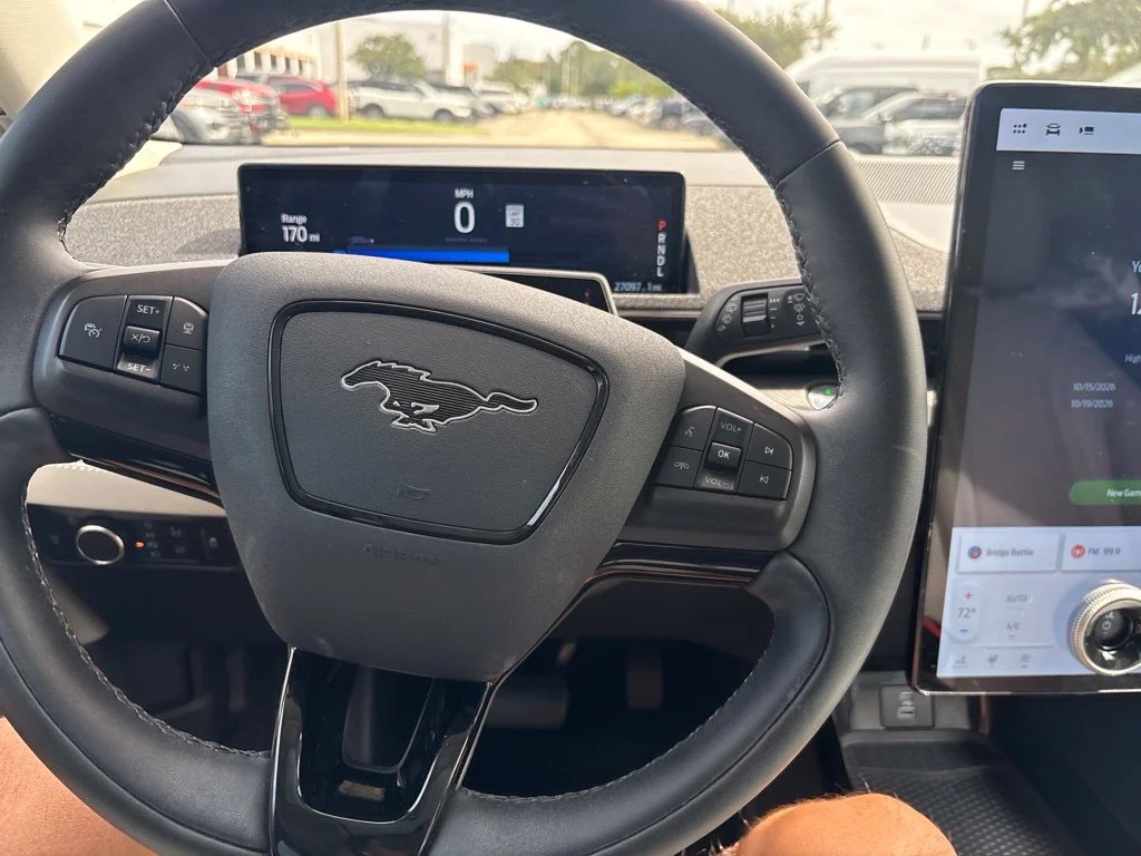 Used 2023 Blue Ford Premium image 8