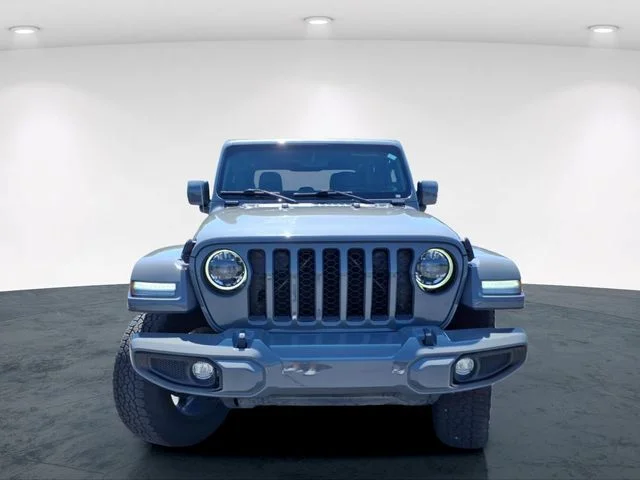 Used 2023 Gray Jeep High Altitude image 4