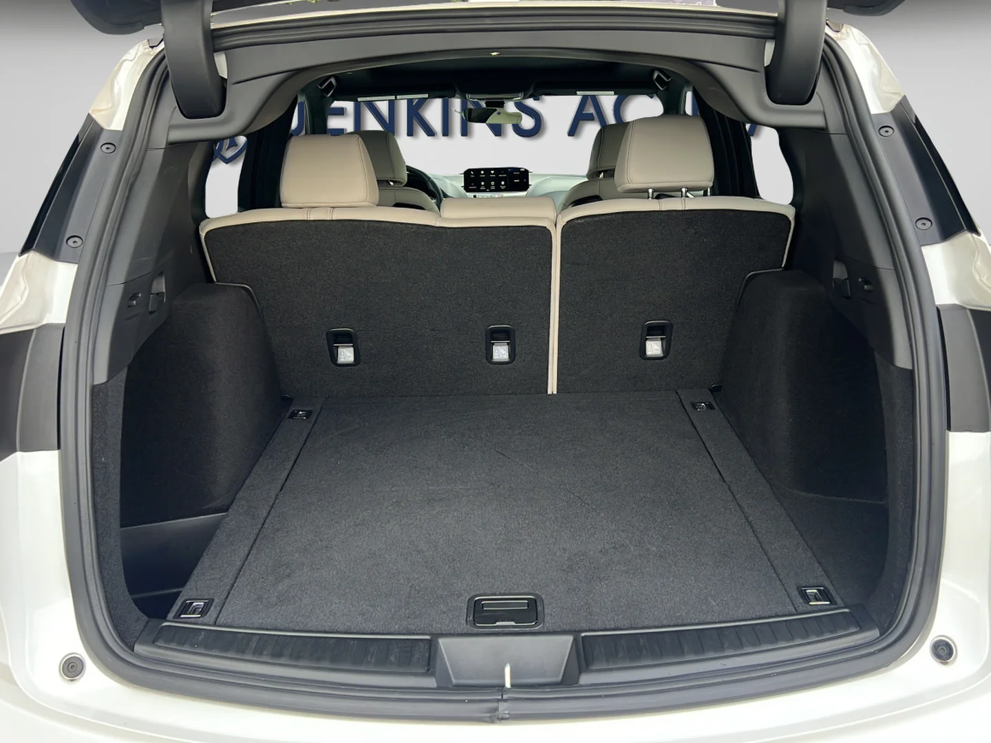 Used 2026 Platinum White Pearl Acura Base image 12