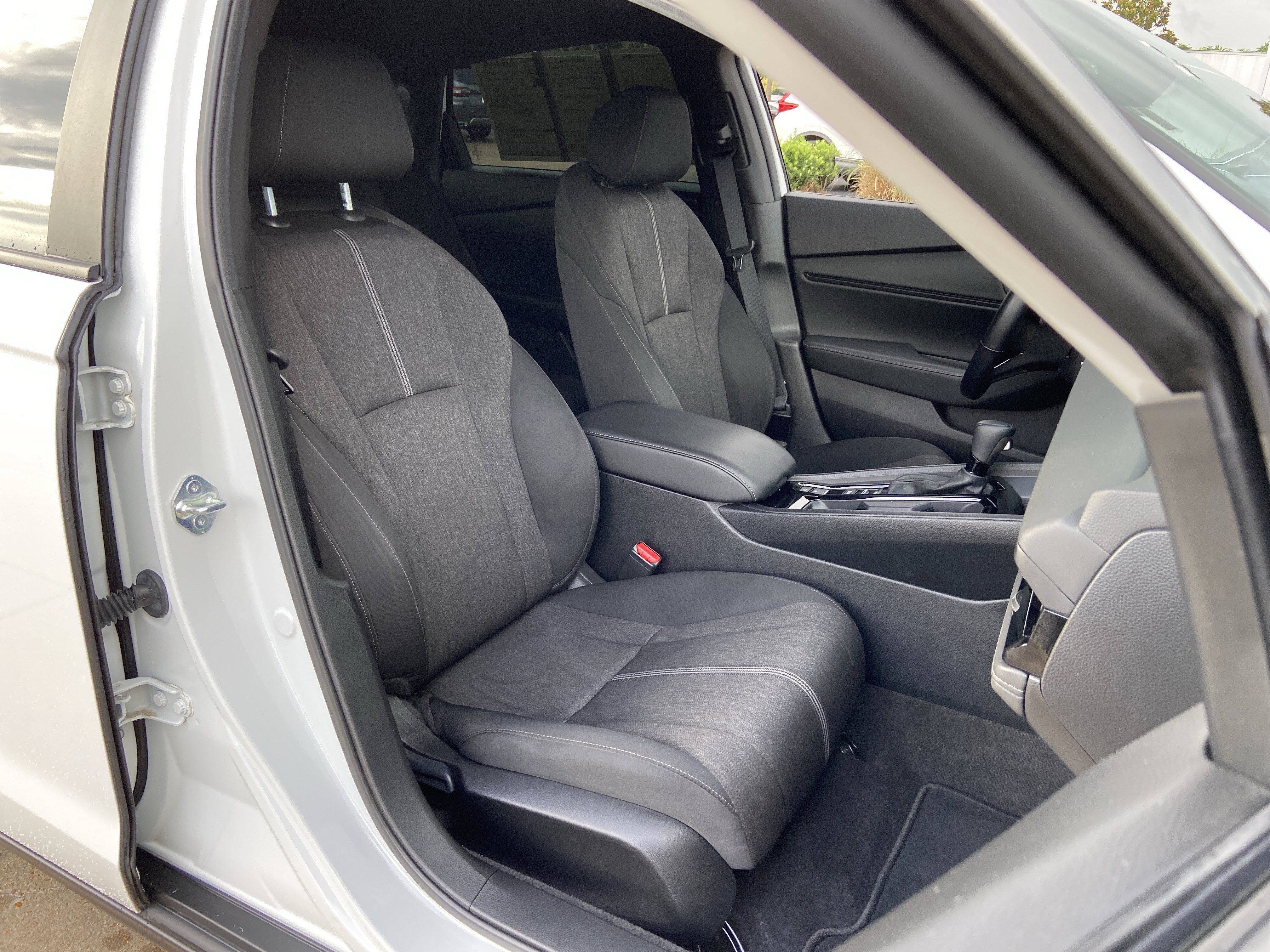 Used 2024 Platinum White Pearl Honda Sport image 26