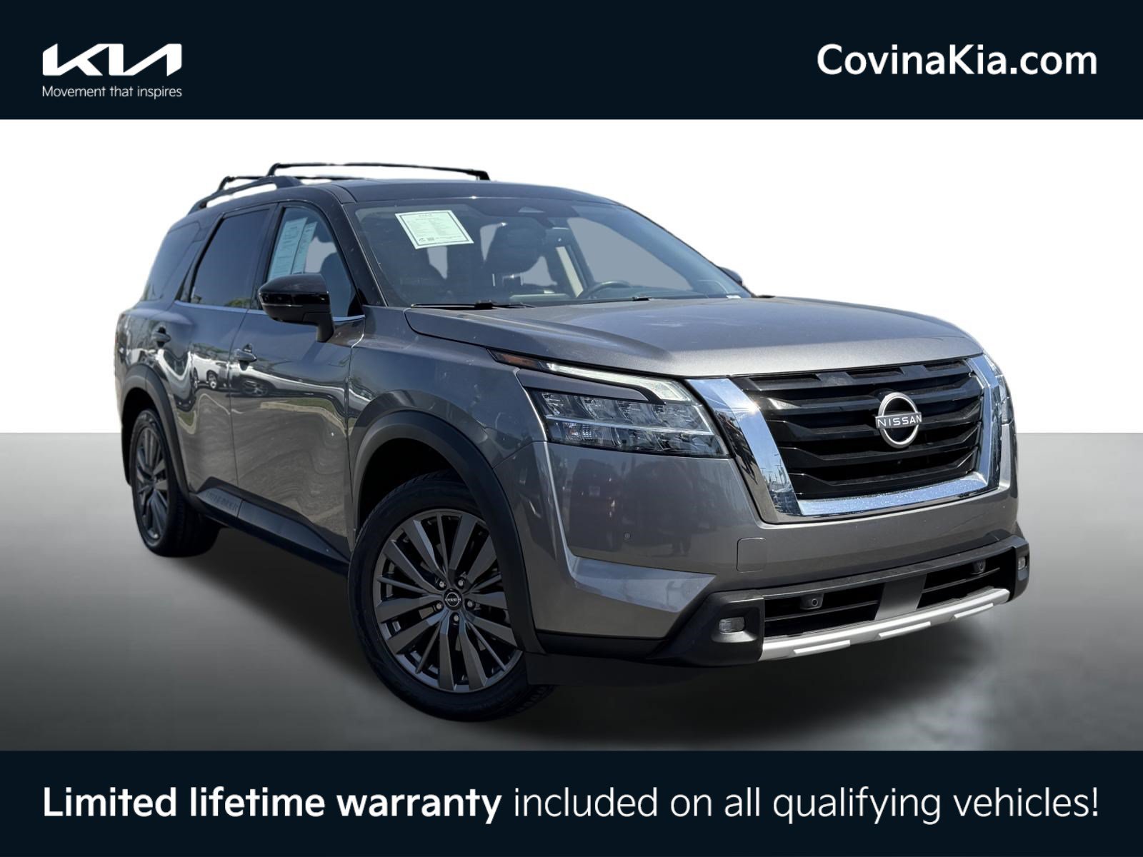 2022 Nissan Pathfinder SL