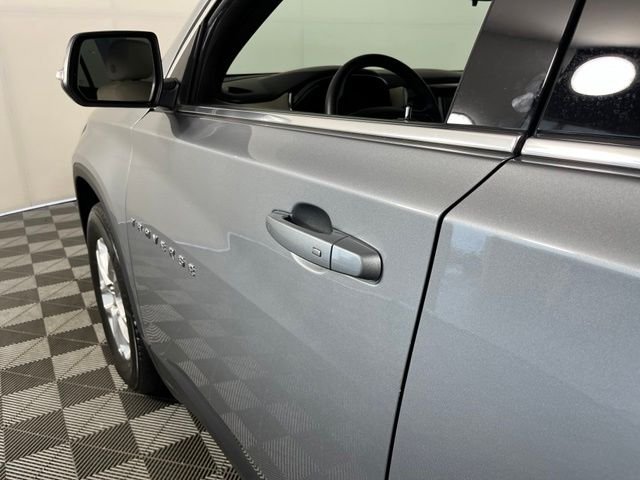 Used 2023 Gray Chevrolet LS image 13