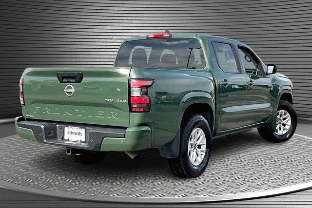 Used 2024 Green Nissan SV image 6