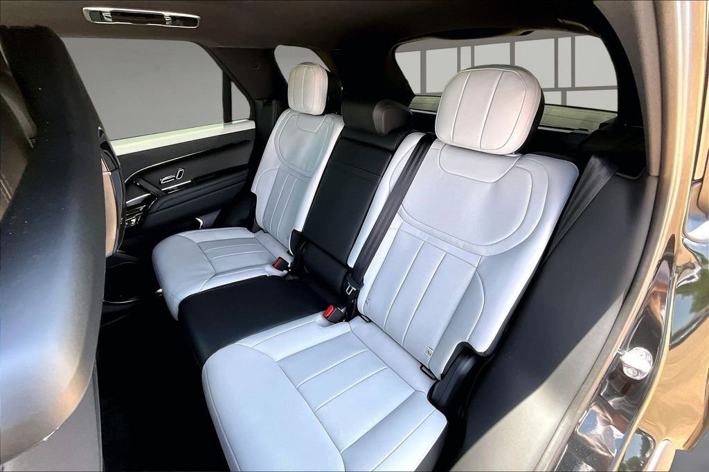 Used 2026 Santorini Black Metallic Land Rover Dynamic SE image 26