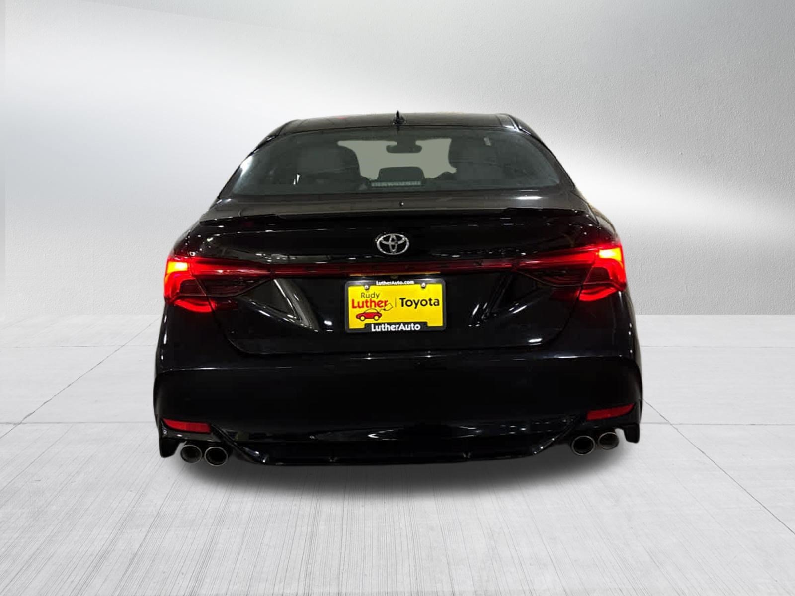 Certified Used 2019 Midnight Black Metallic Toyota XSE image 5