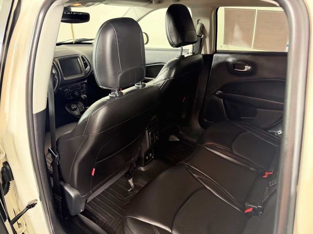 Used 2018 White Jeep Trailhawk image 15