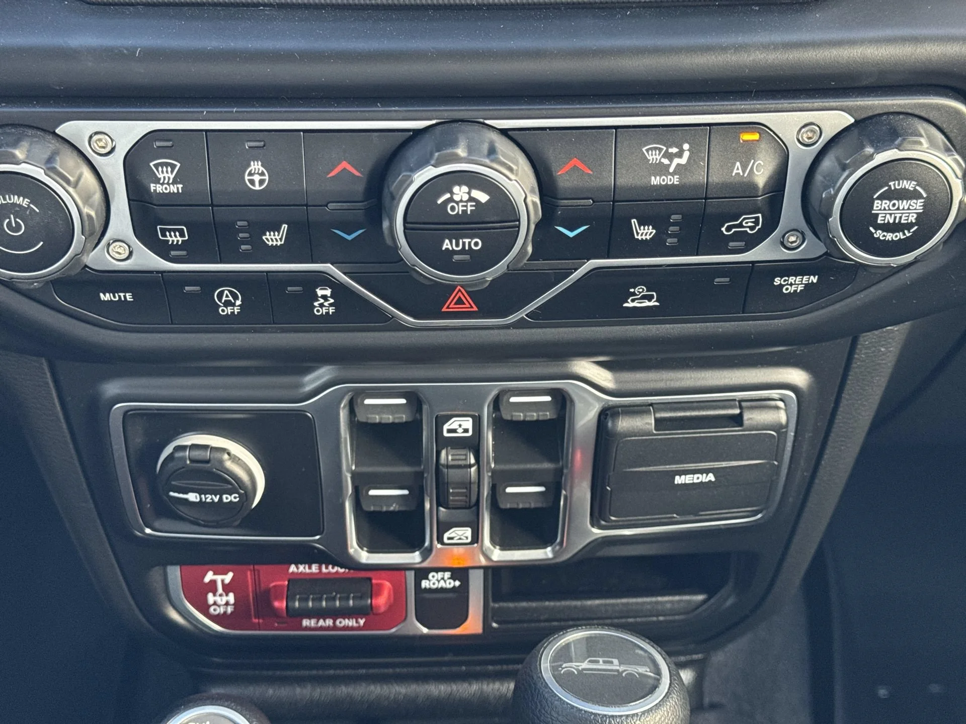 2021 Jeep Gladiator Mojave - Photo 19