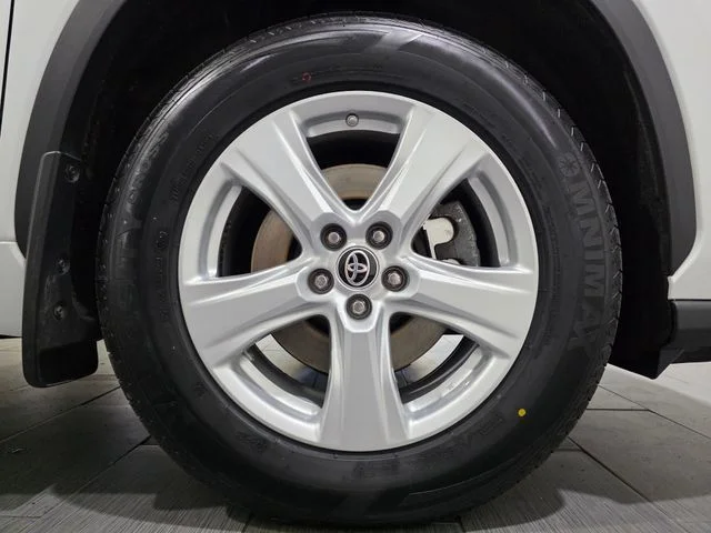 Used 2023 Beige Toyota L image 25