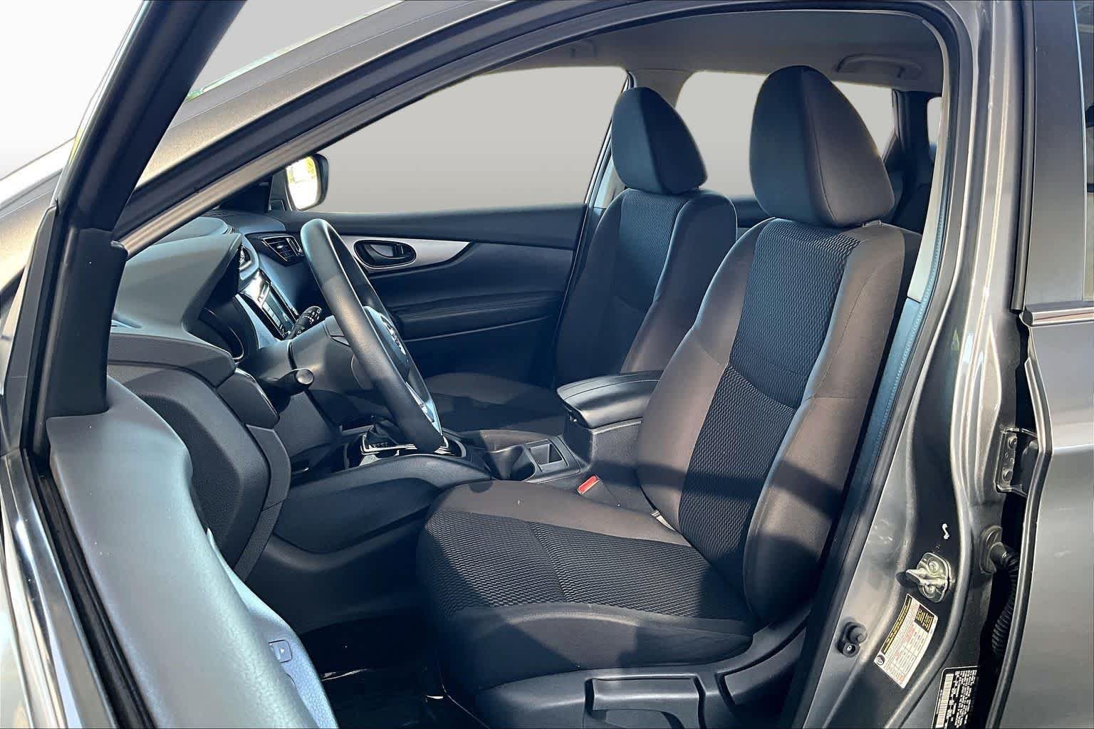 Certified Used 2022 Gun Metallic Nissan S image 8