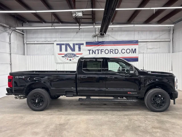 2026 Ford Super Duty F-350® Lariat®