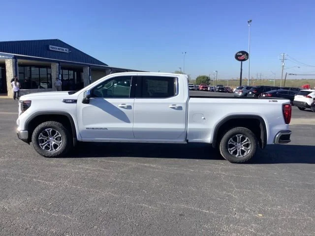 New 2026 Summit White GMC SLE image 4