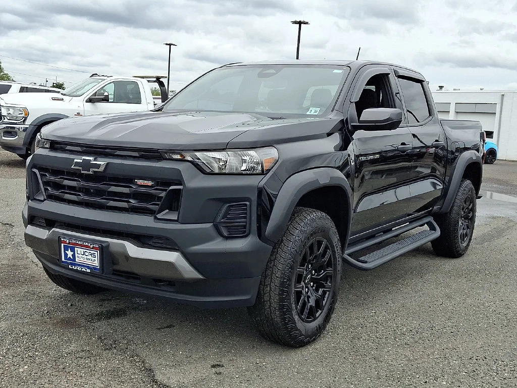 Used 2025 Black Chevrolet Trail Boss image 5