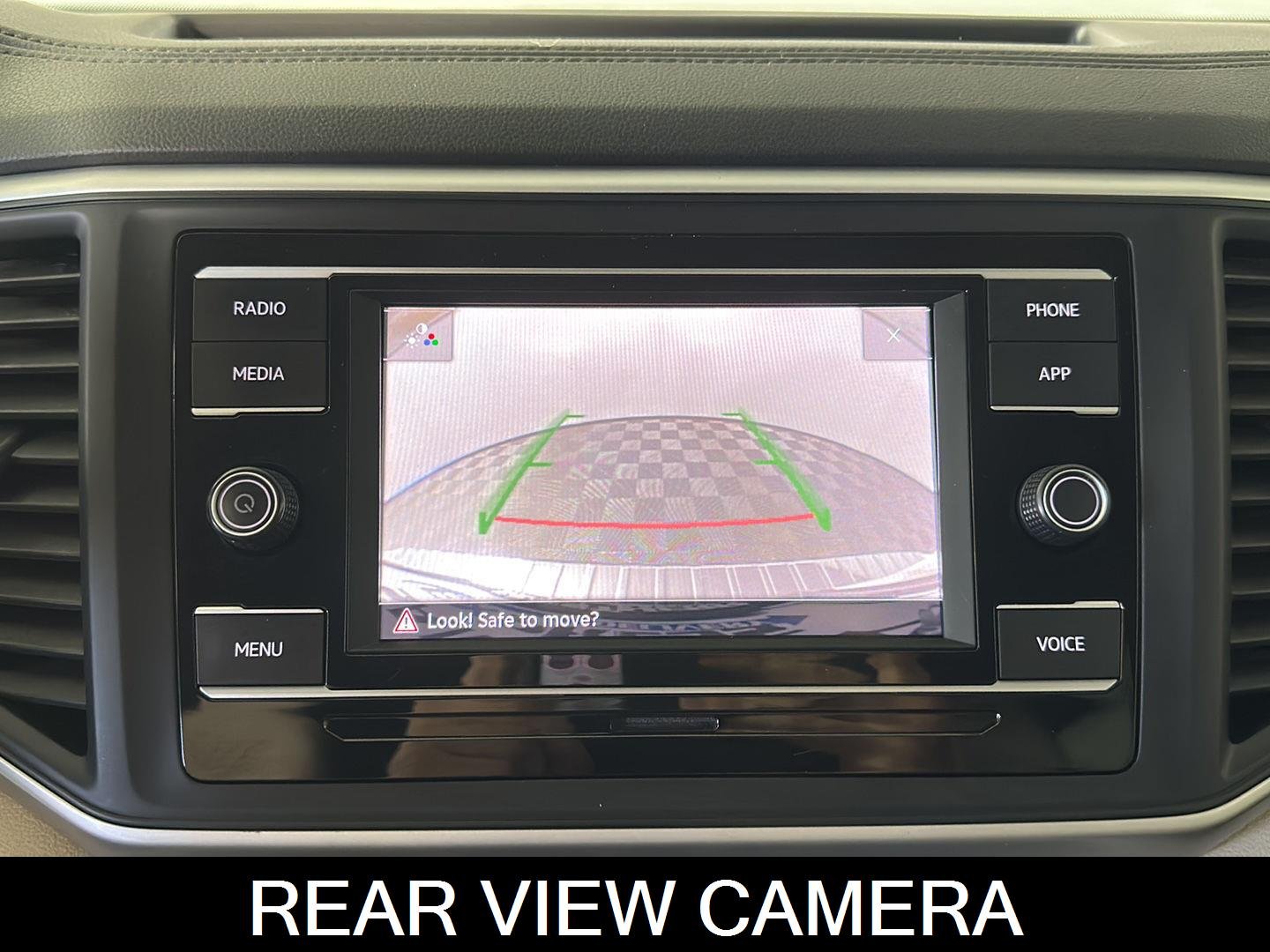 Used 2022 Pure White Volkswagen 2.0T SE image 7