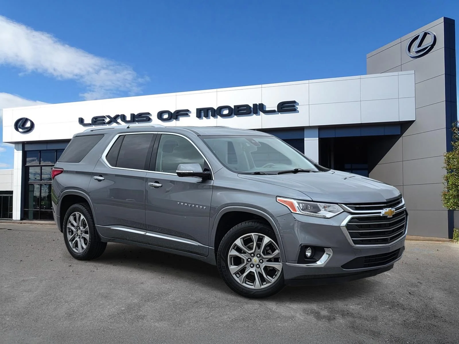 2020 Chevrolet Traverse FWD Premier's photo