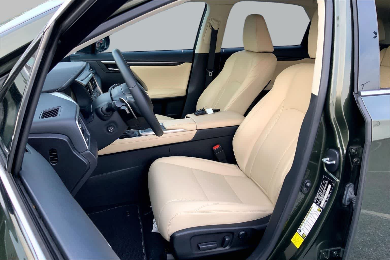 Used 2022 Nori Green Pearl Lexus  image 12