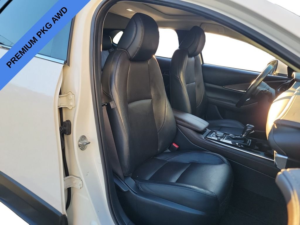 Used 2021 Snowflake White Pearl Mazda Premium image 16