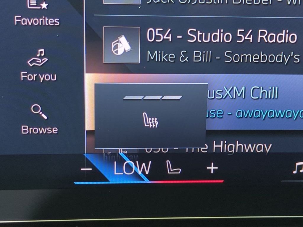 New 2026 Alpine White BMW xDrive40i image 23