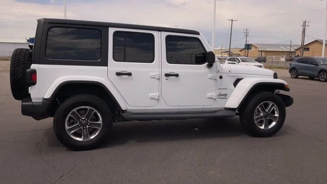 Used 2019 White Jeep Unlimited Sahara image 2