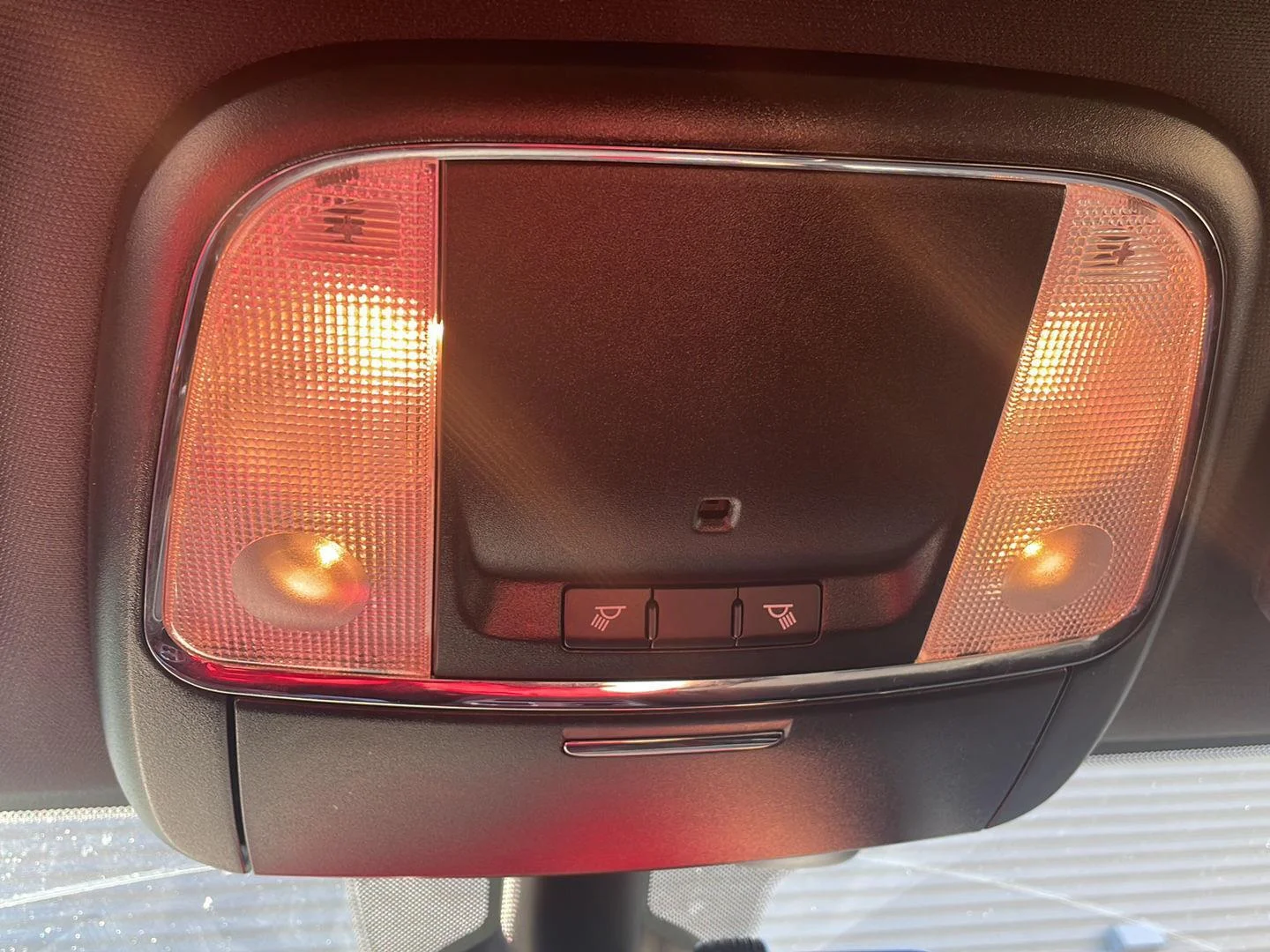 Used 2016 Velvet Red Pearlcoat Jeep Laredo image 19