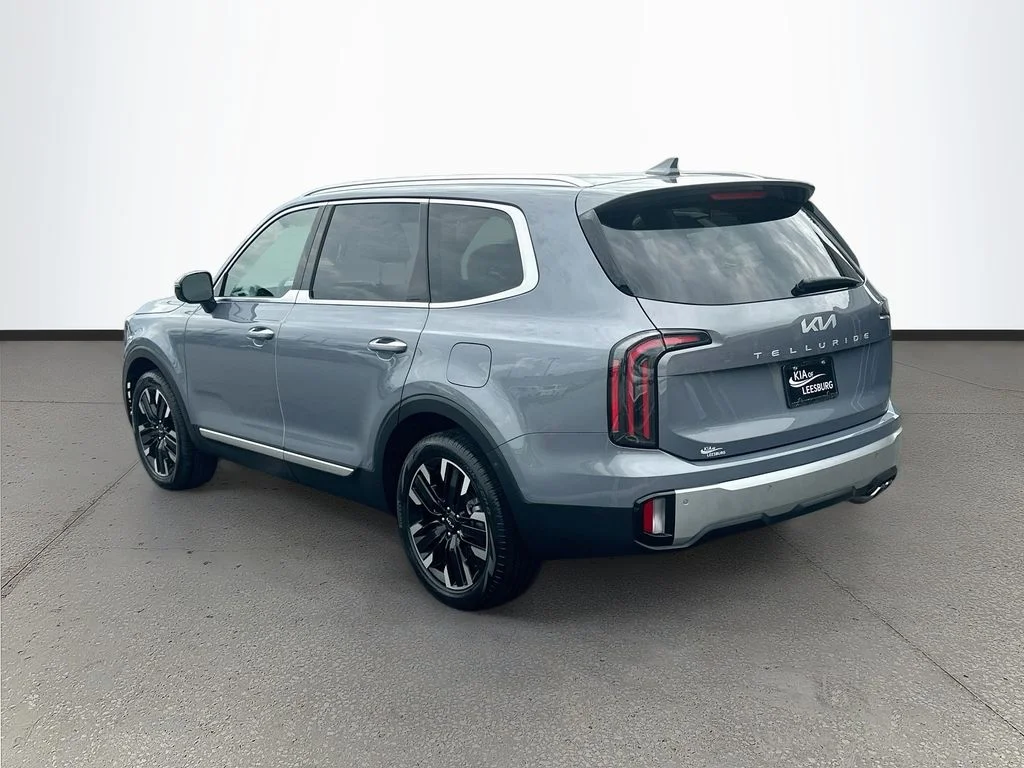 Certified Used 2024 Silver Kia SX image 5
