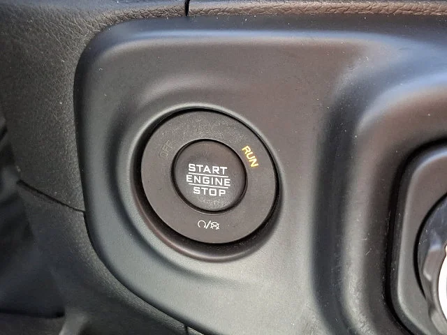 Used 2022 Black Jeep Sport image 25