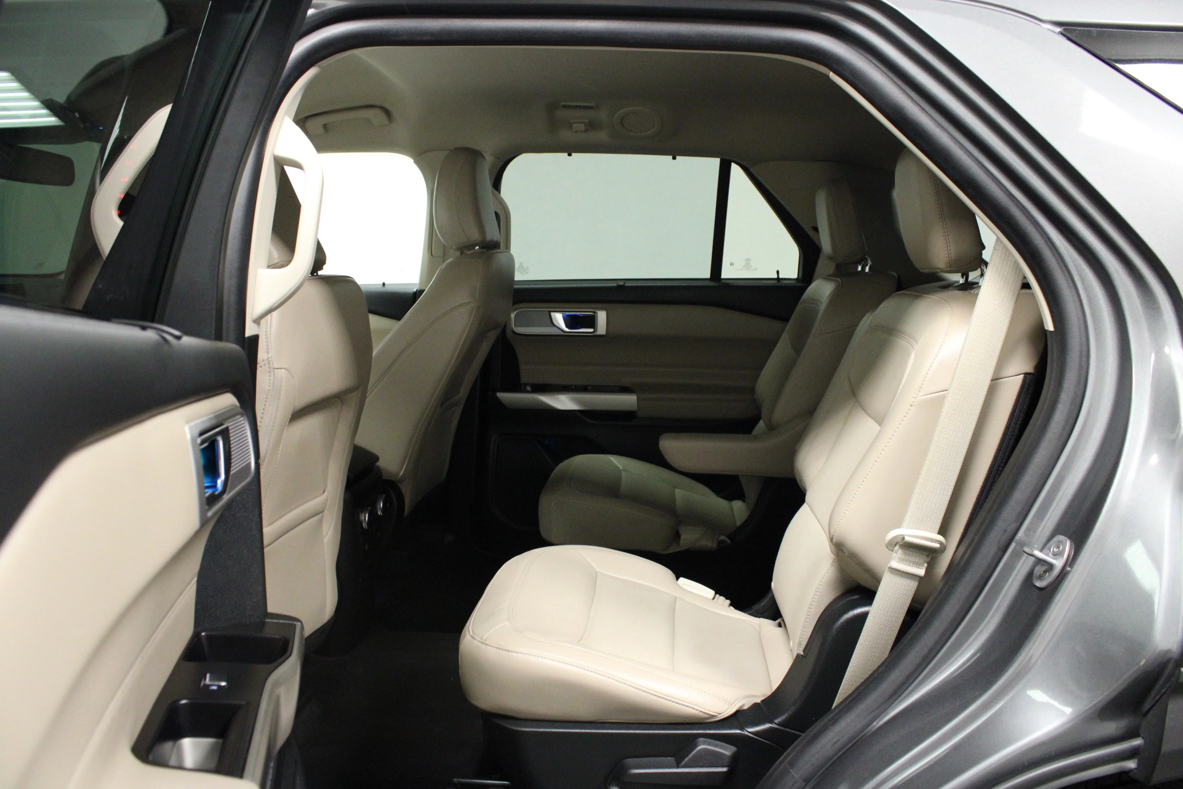 Used 2023 Gray Metallic Ford Limited image 13