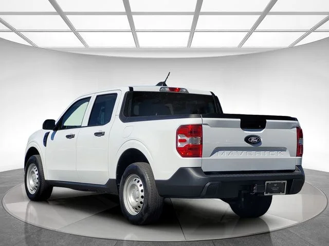 Used 2025 White Ford XL image 6