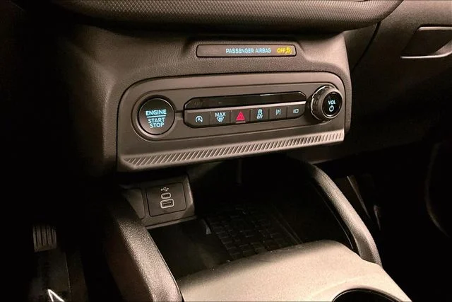 Used 2025 Oxford White Ford Outer Banks image 31