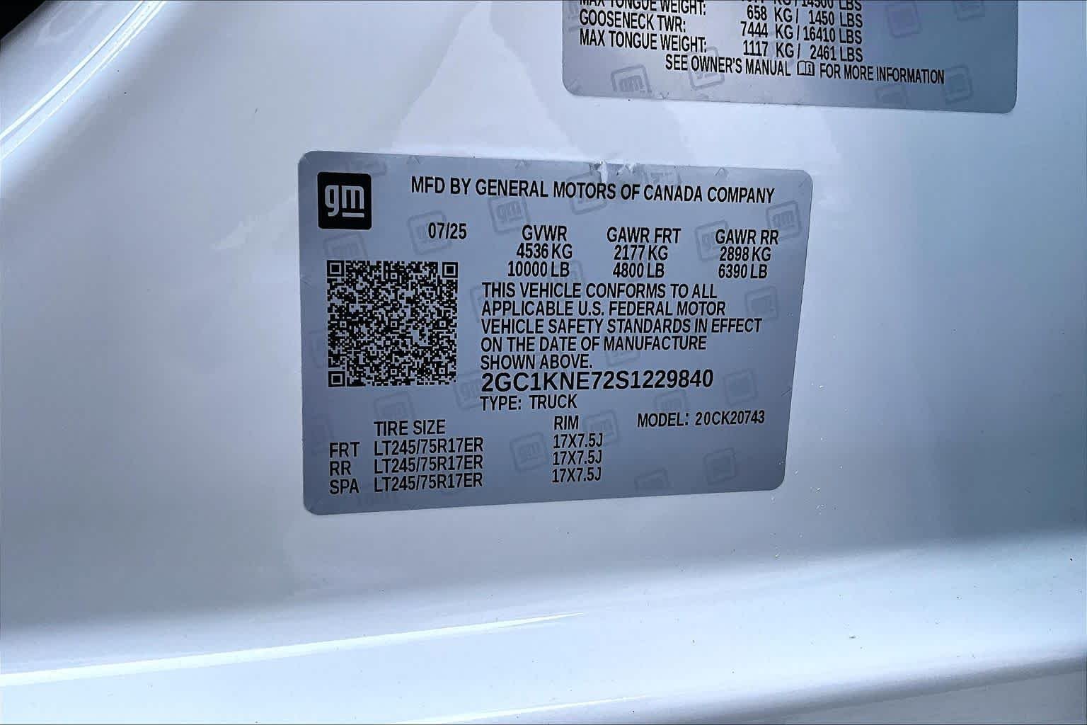 Used 2025 Summit White Chevrolet LT image 64