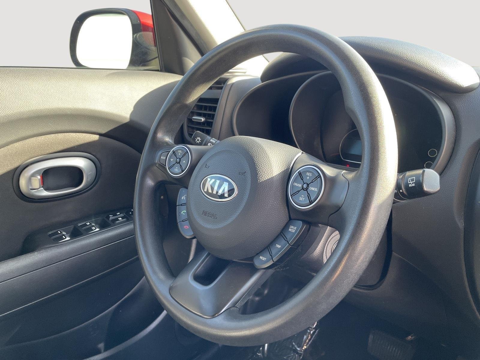 Used 2017 Inferno Red Kia + image 6